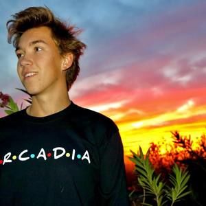 Meet your Posher, Ethan